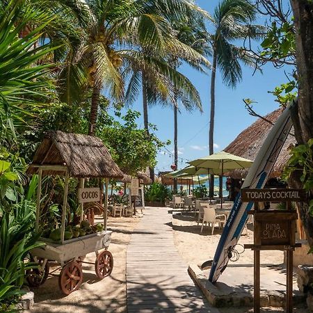 Hotel Casa Colibri Плая дел Кармен Екстериор снимка