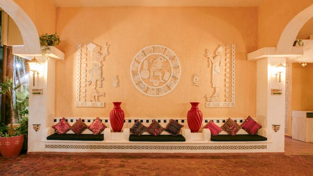 Hotel Casa Colibri Плая дел Кармен Екстериор снимка