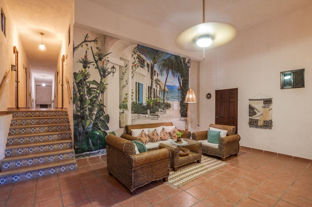Hotel Casa Colibri Плая дел Кармен Екстериор снимка