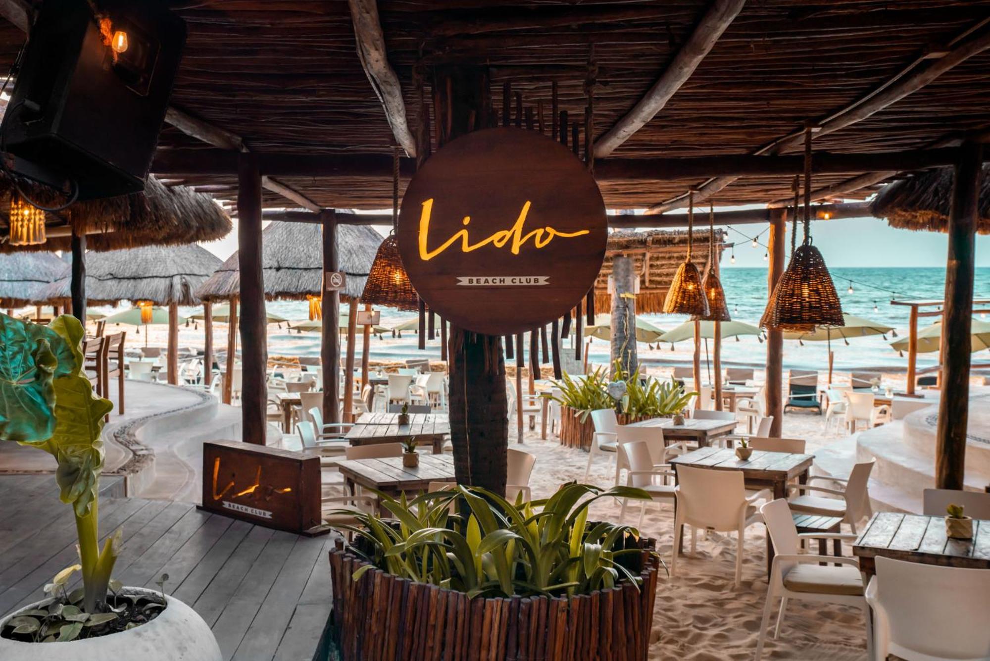 Hotel Casa Colibri Плая дел Кармен Екстериор снимка