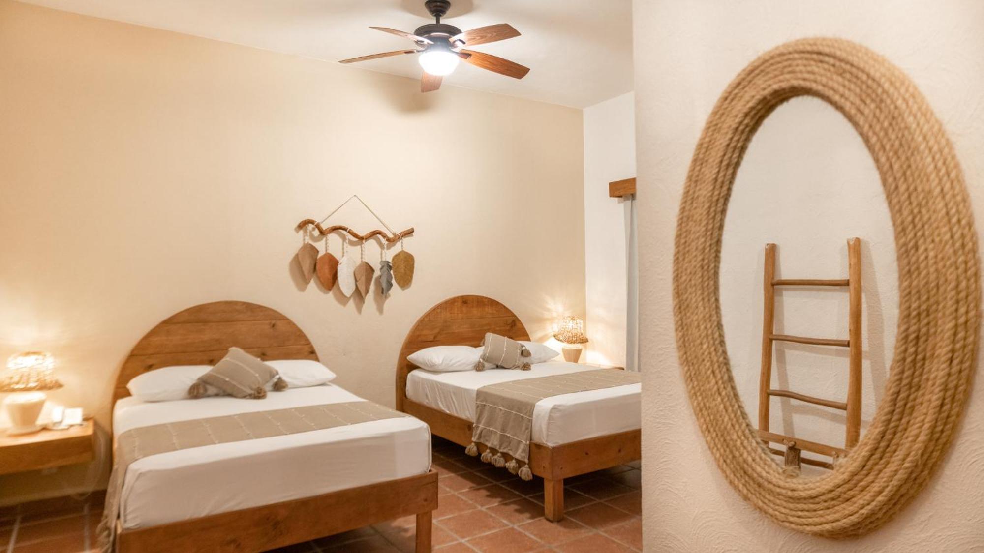 Hotel Casa Colibri Плая дел Кармен Екстериор снимка