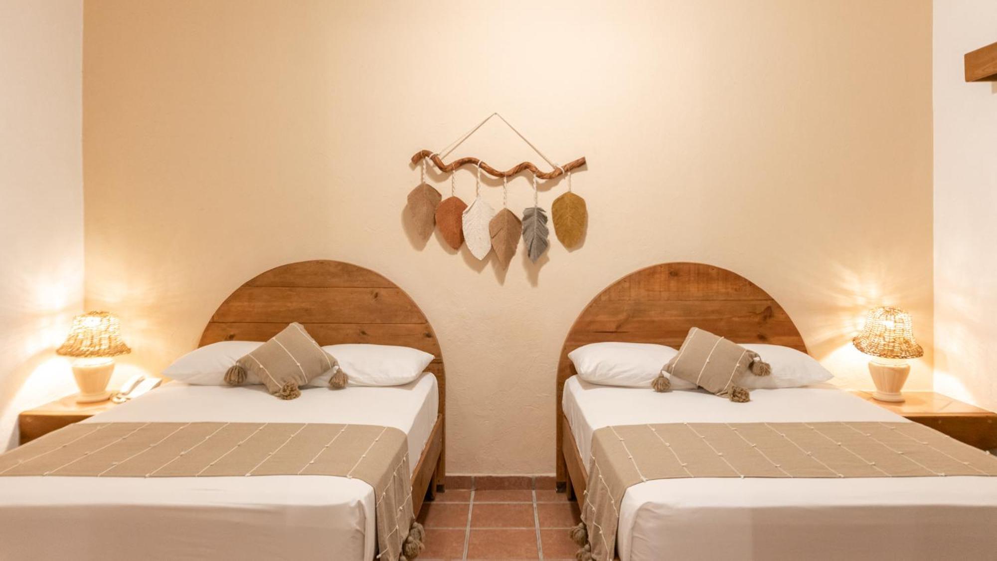 Hotel Casa Colibri Плая дел Кармен Екстериор снимка