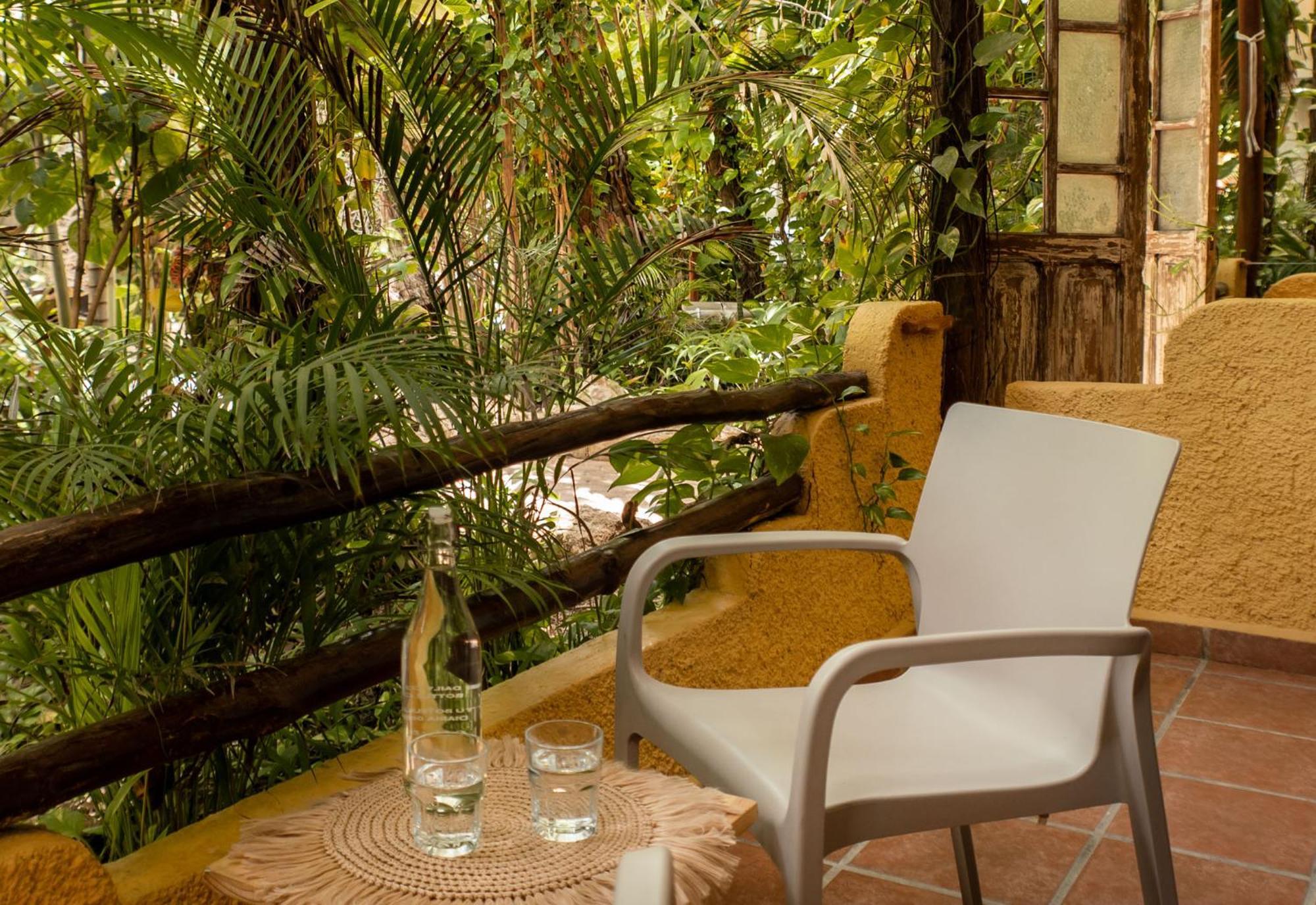 Hotel Casa Colibri Плая дел Кармен Екстериор снимка